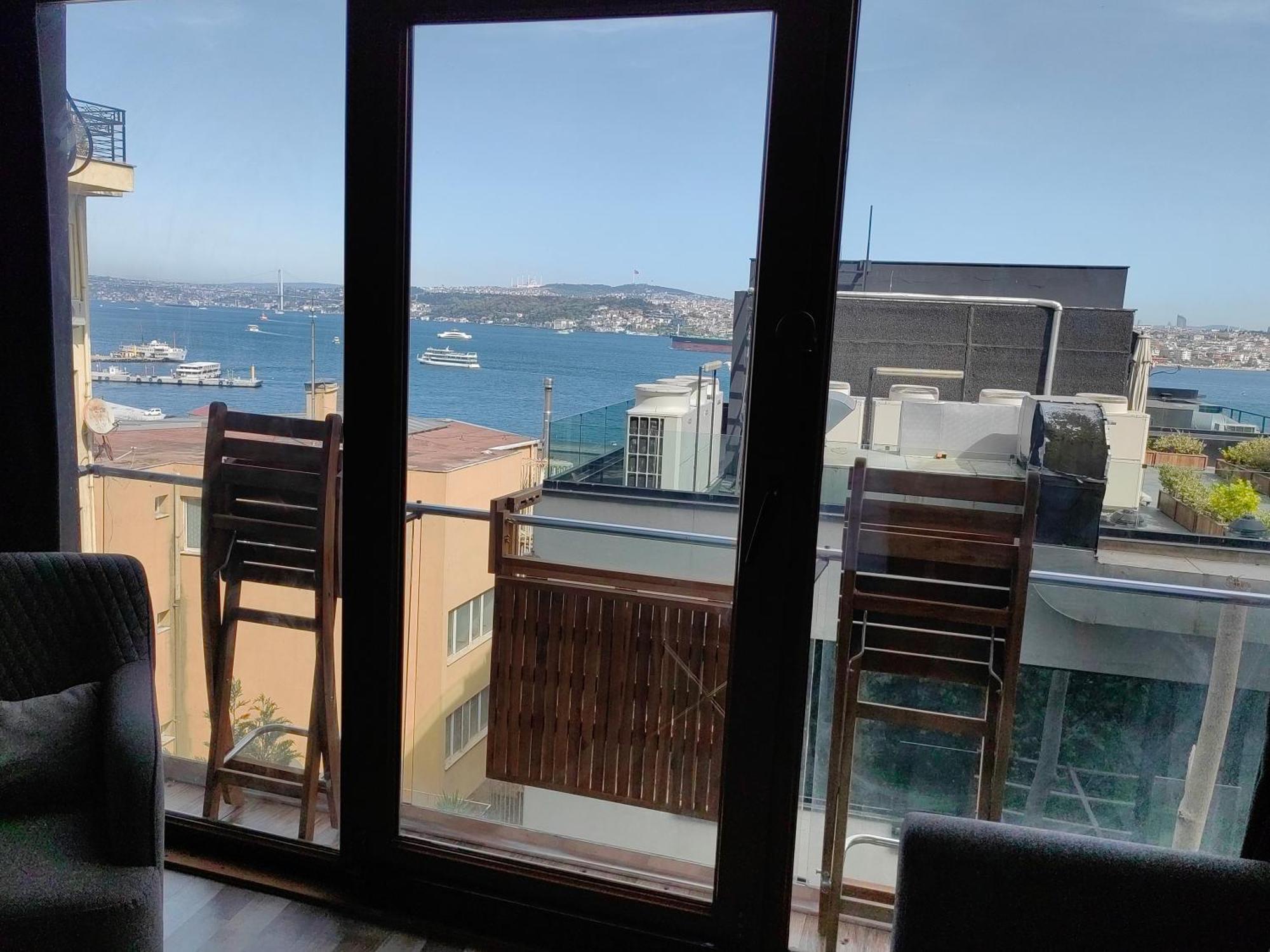Bosphorus Menekshe Rezidances Istanboel