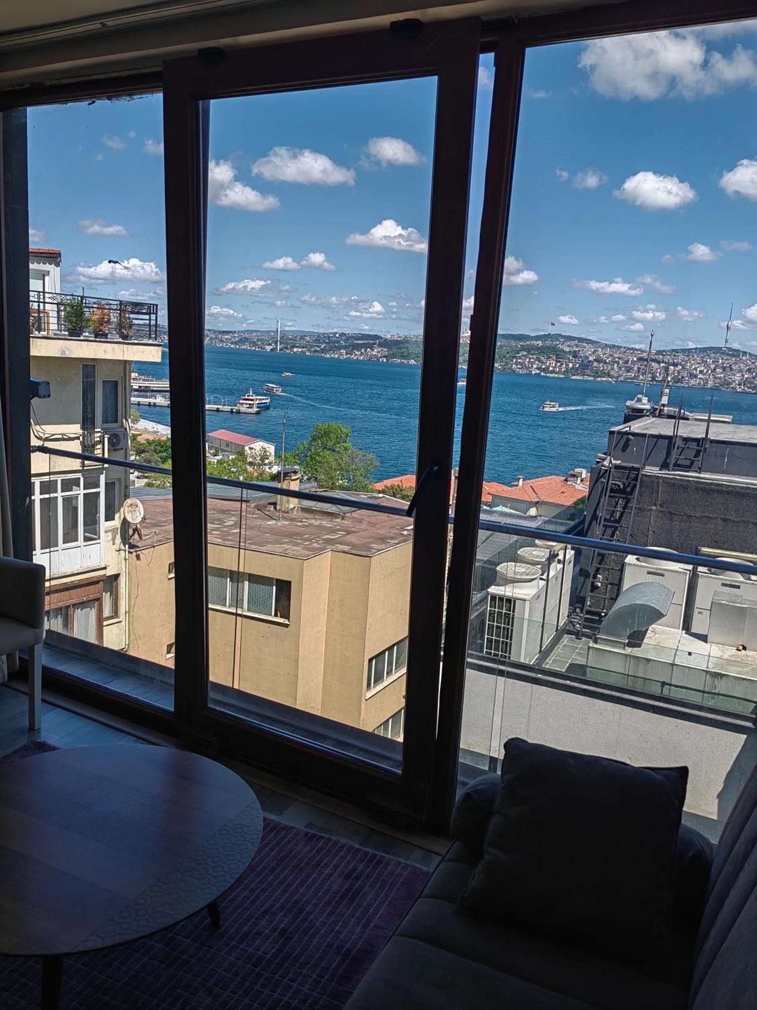 Bosphorus Menekshe Rezidances *