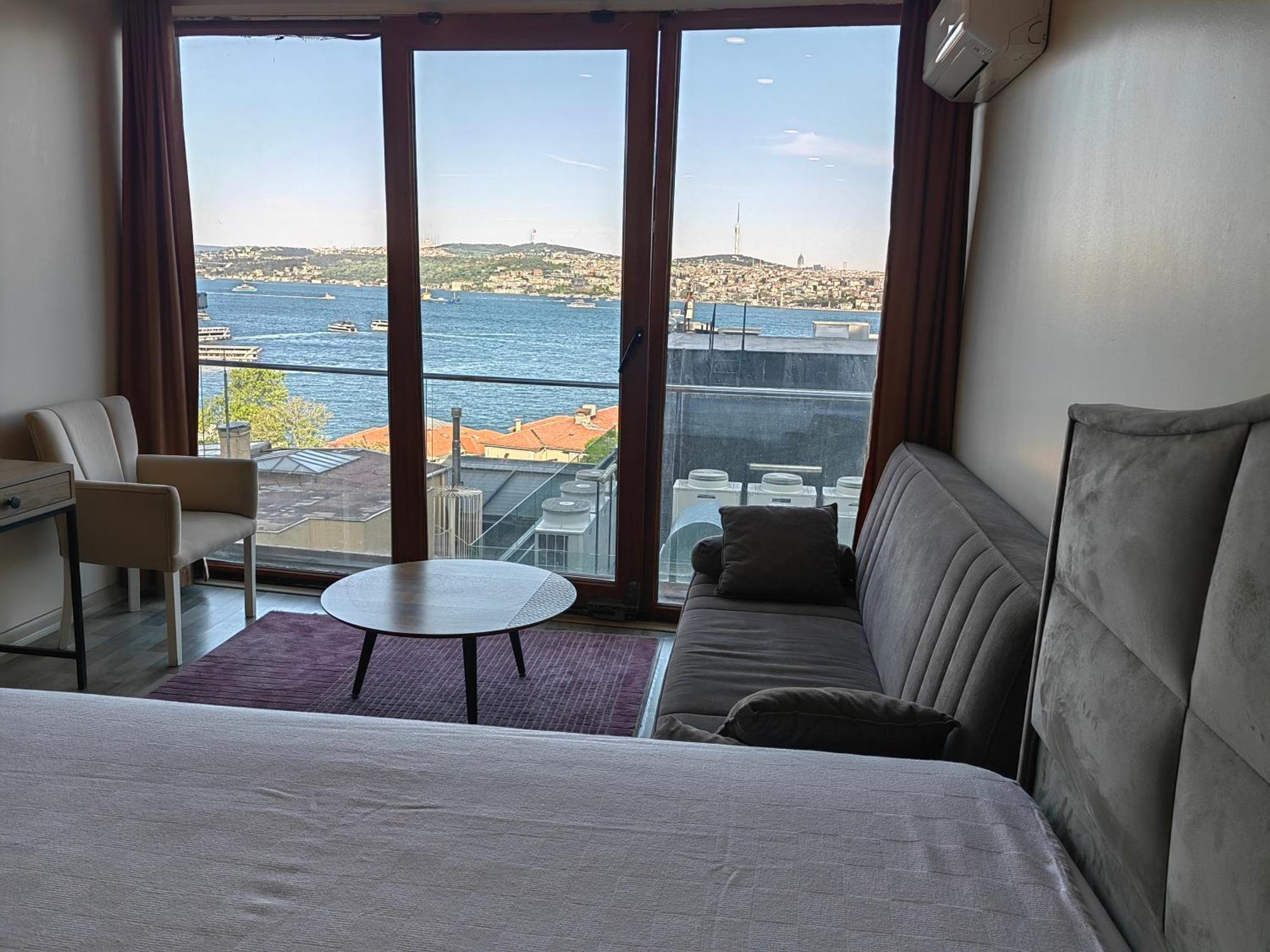 Bosphorus Menekshe Rezidances * Istanboel